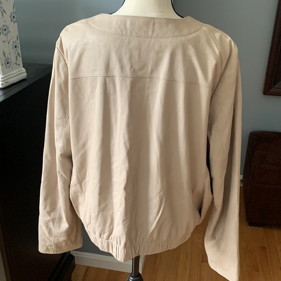 🌟GAP LEATHER JACKET🌟 - Picture 3 of 7